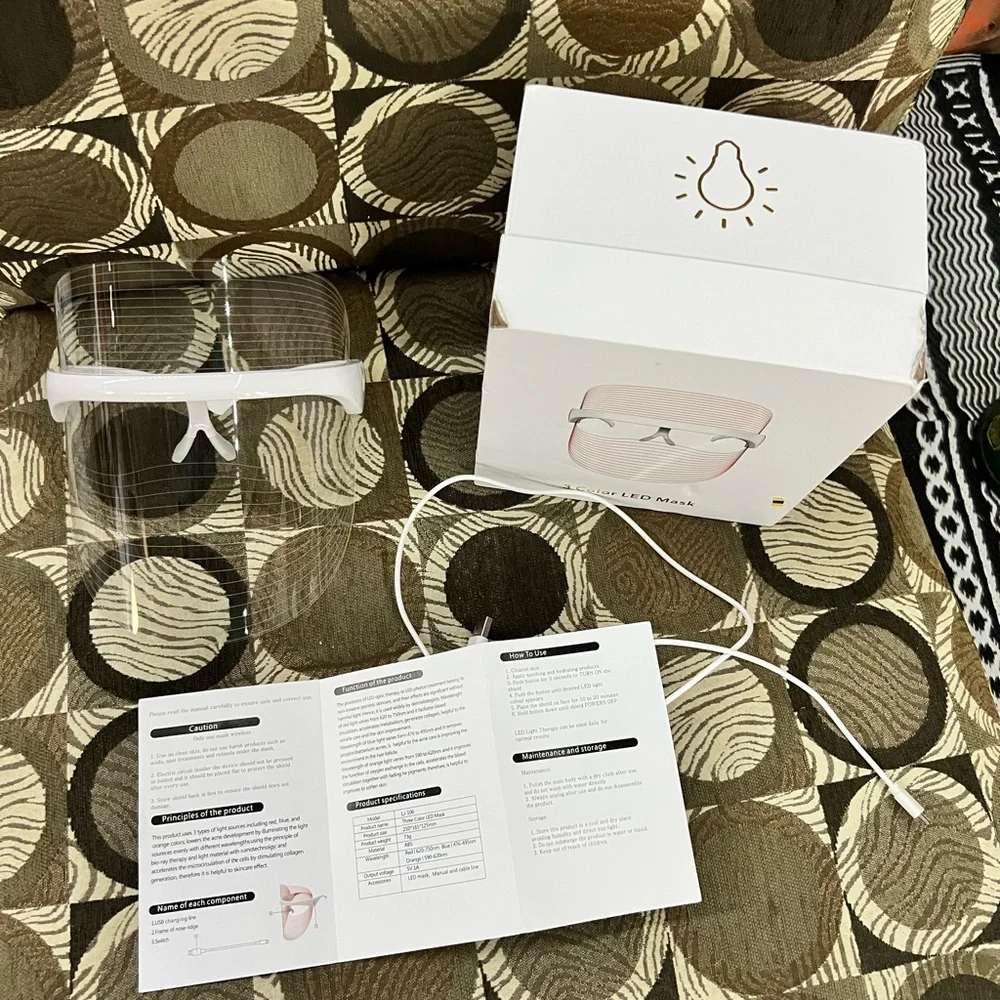 White VR Headset